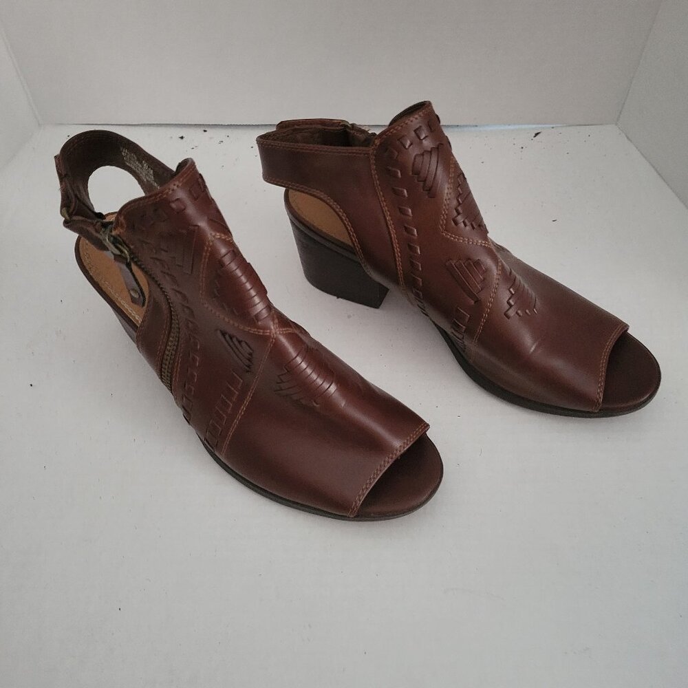 BROWN OPEN TOE ,OPEN BACK SHOES